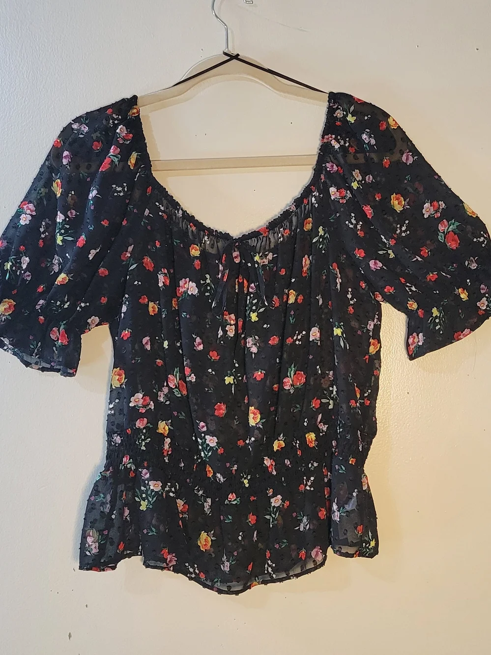 Banana Republic (Women's L) Semi-Sheer Swiss Dot Black Floral Peasant Blouse - Picture 5 of 10